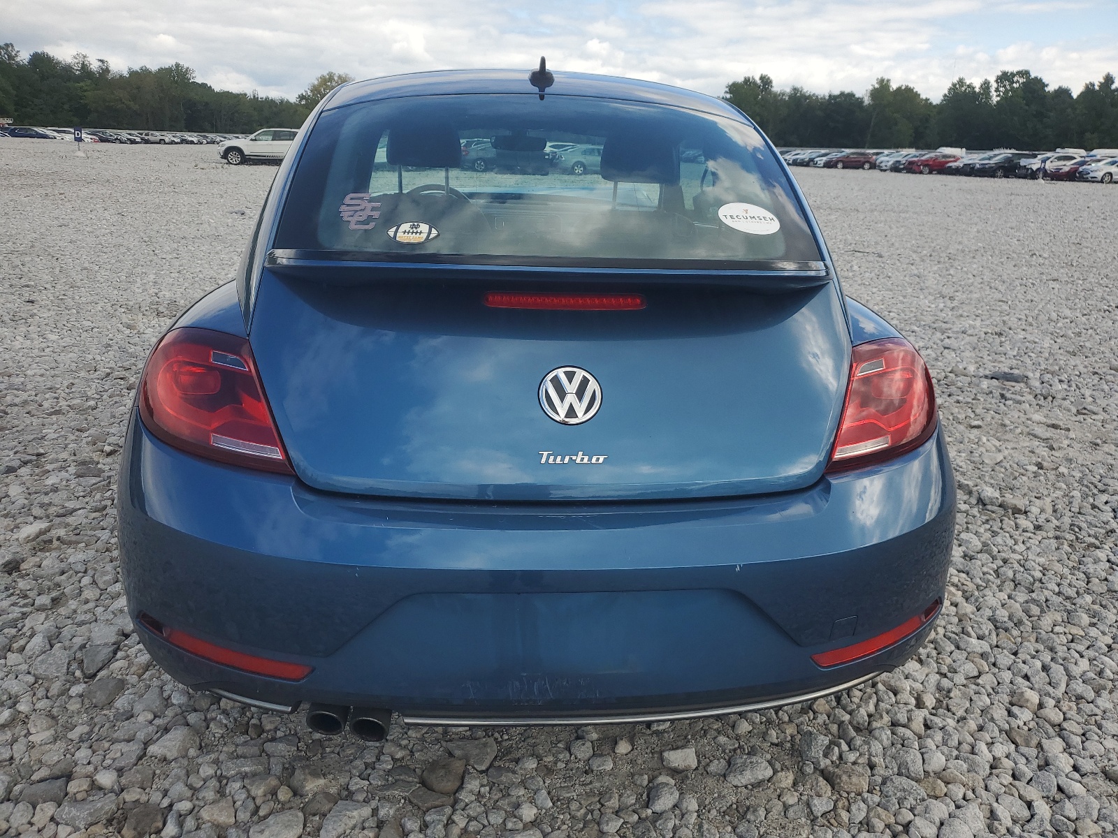 3VWJD7AT6KM709801 2019 Volkswagen Beetle Se