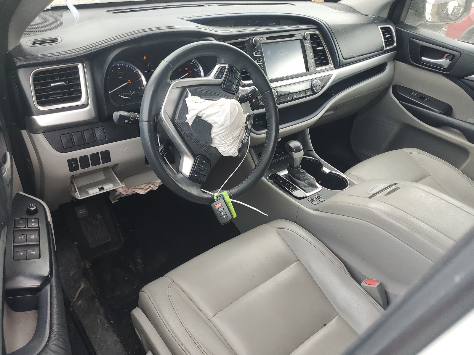 5TDJKRFH3GS255488 2016 Toyota Highlander Xle