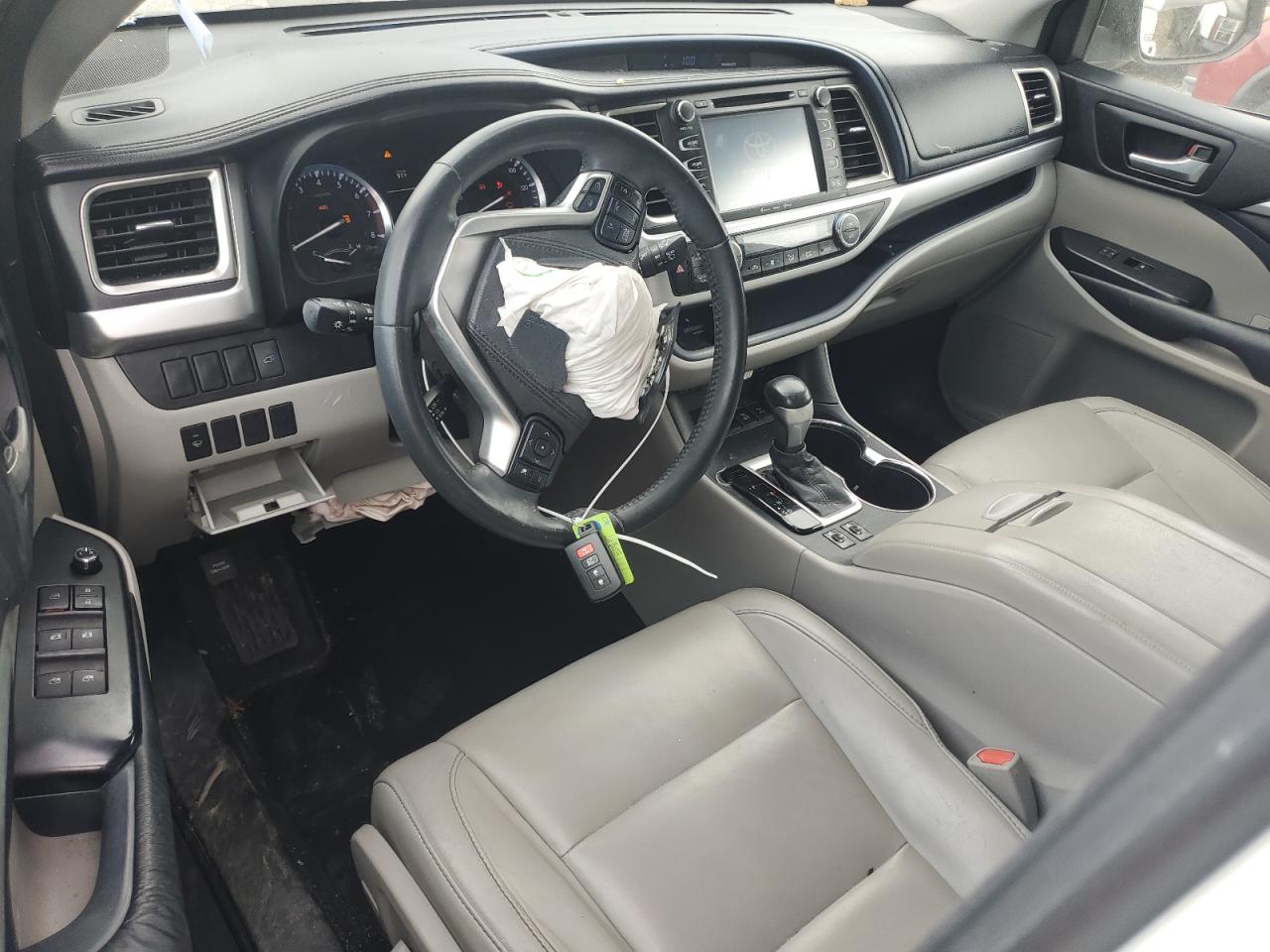 2016 Toyota Highlander Xle VIN: 5TDJKRFH3GS255488 Lot: 62665714