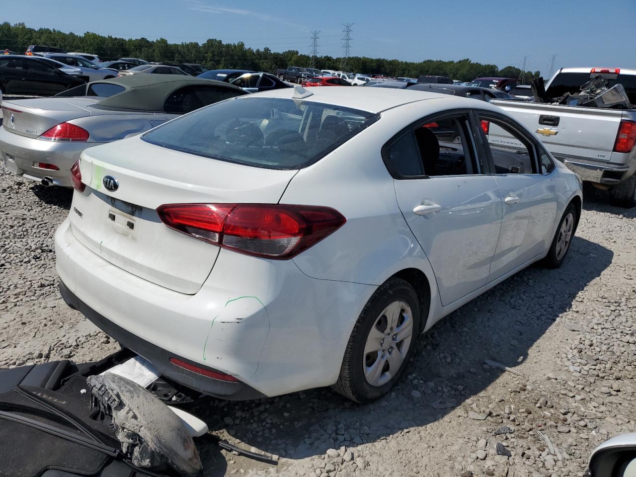 2017 Kia Forte - Image 3