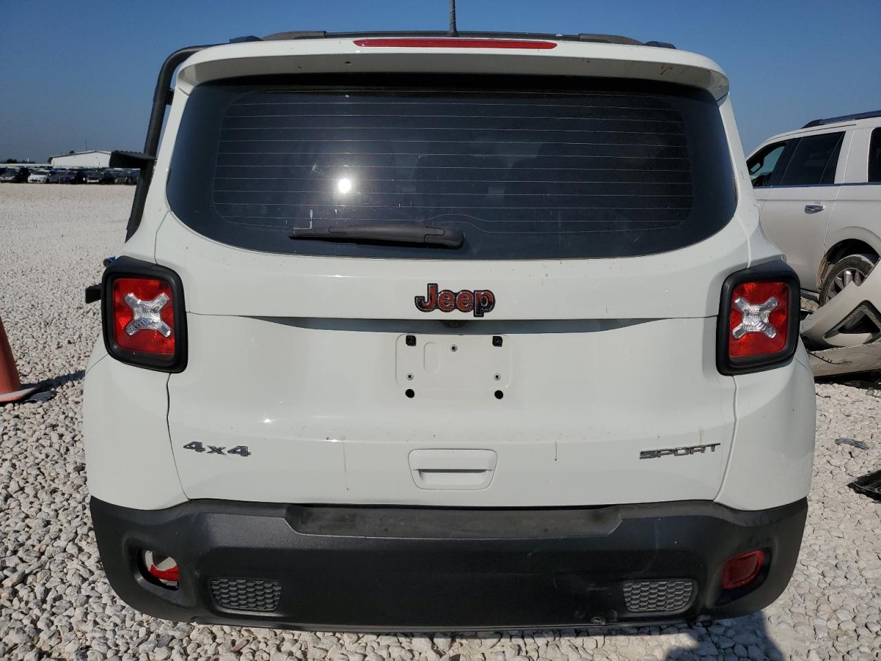 2019 Jeep Renegade - Image 6
