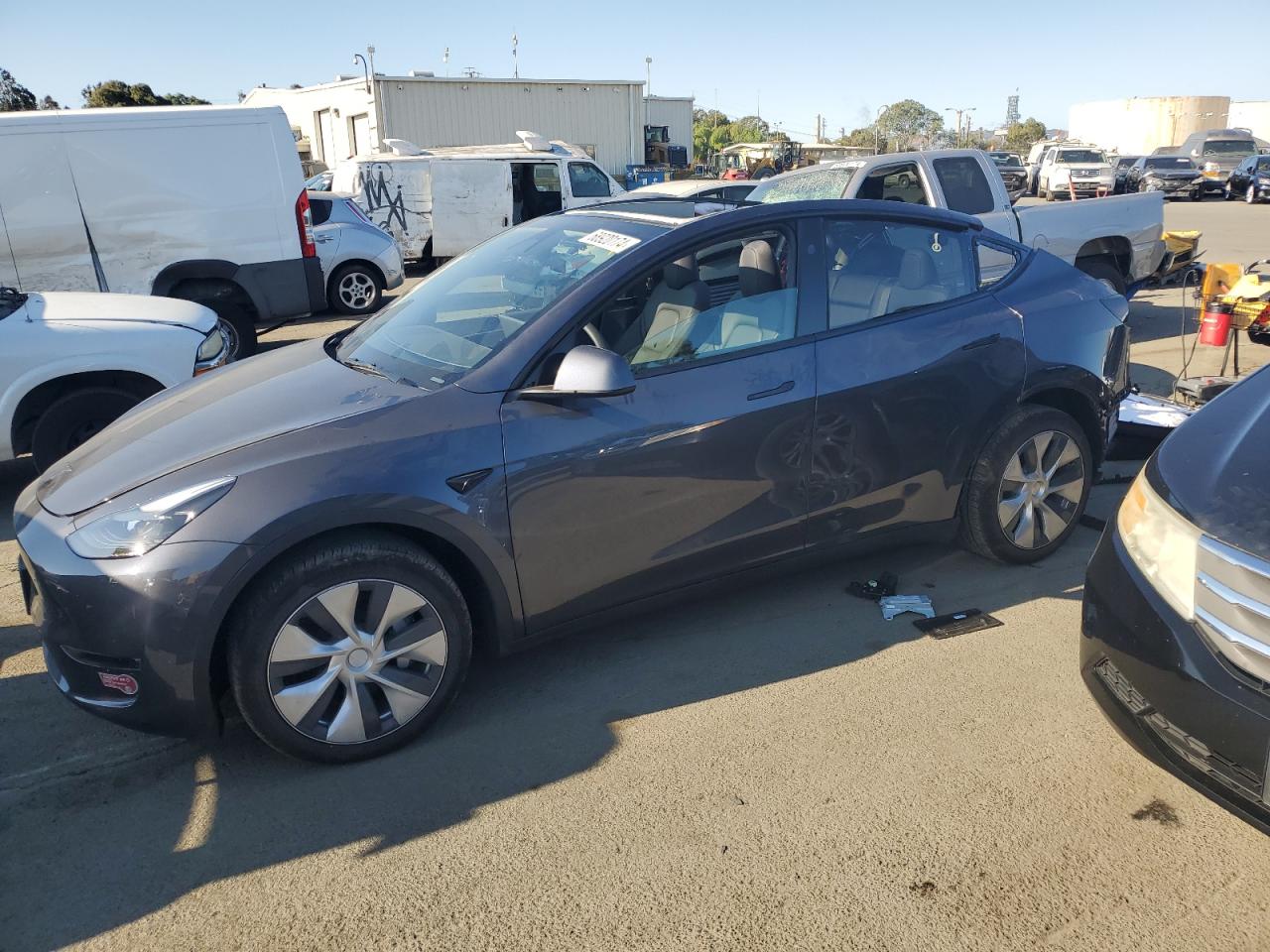 7SAYGDED7PF966717 2023 TESLA MODEL Y - Image 1