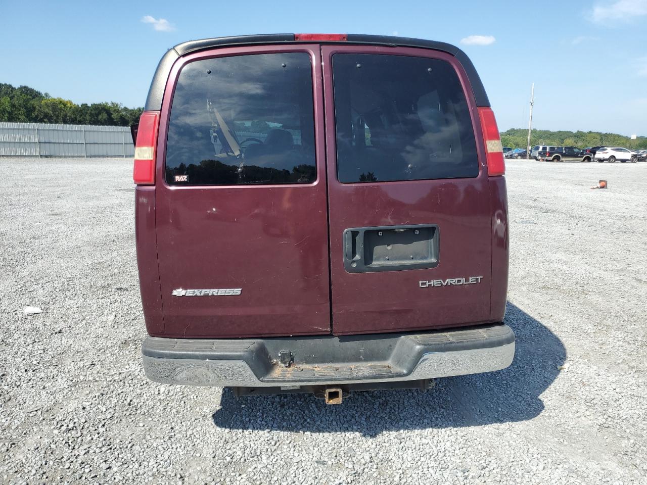 2004 Chevrolet Express G1500 VIN: 1GNFG15T041201242 Lot: 68769354