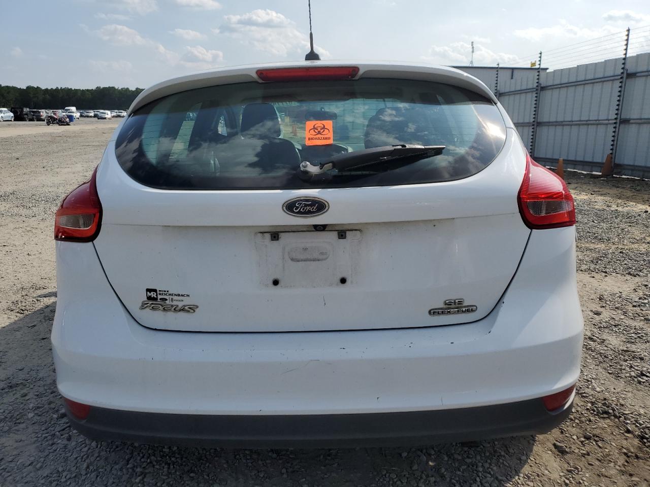 1FADP3K22GL393432 2016 Ford Focus Se