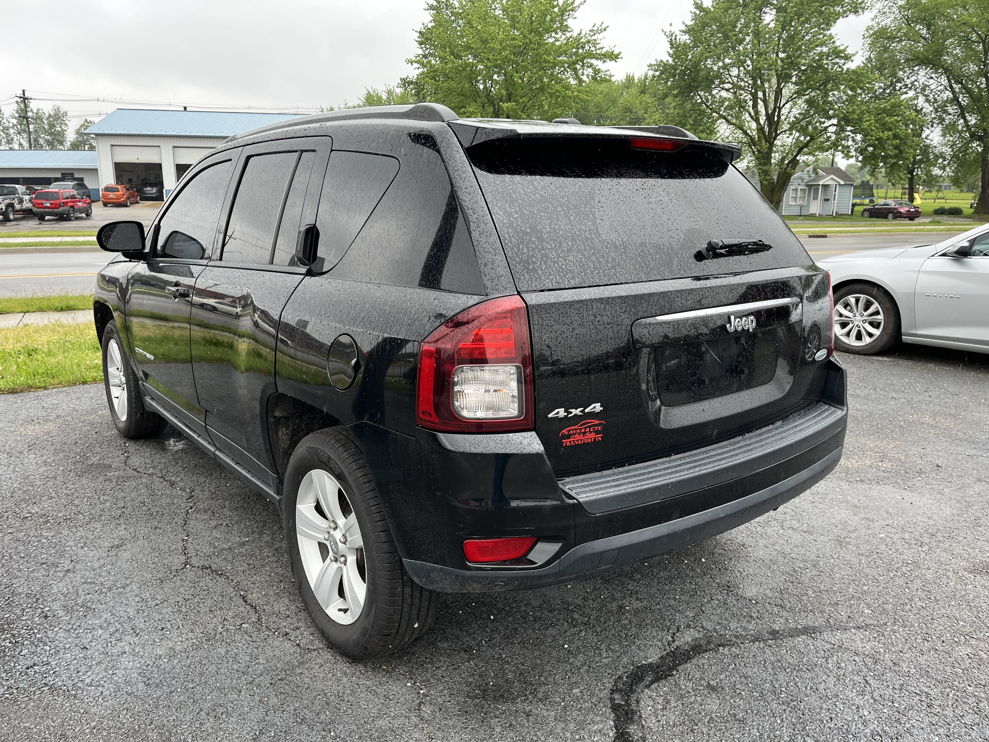 2016 Jeep Compass Latitude vin: 1C4NJDEB5GD757600