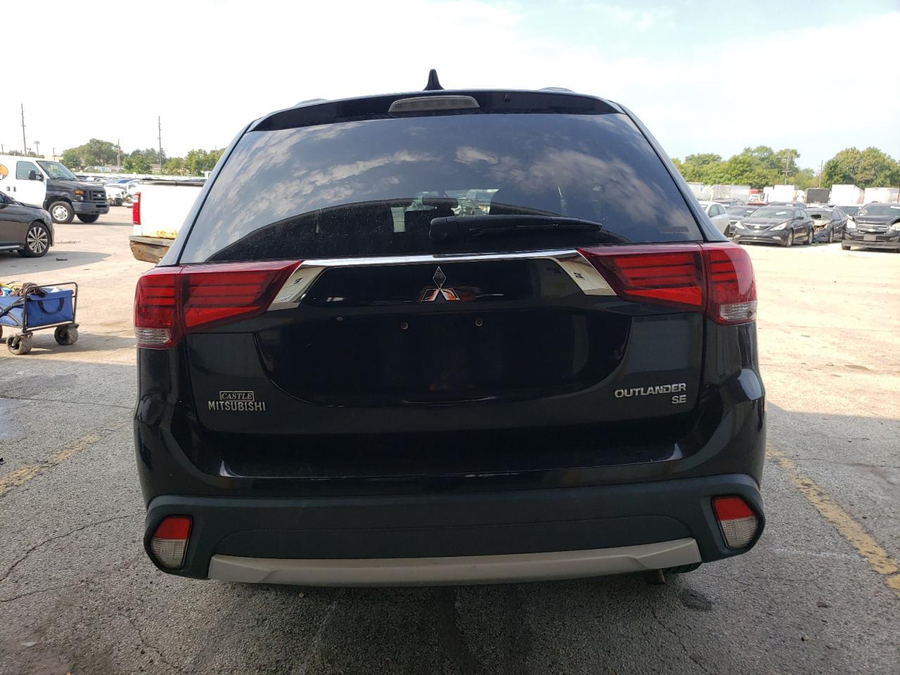 JA4AZ3A31HZ035524 2017 Mitsubishi Outlander Se