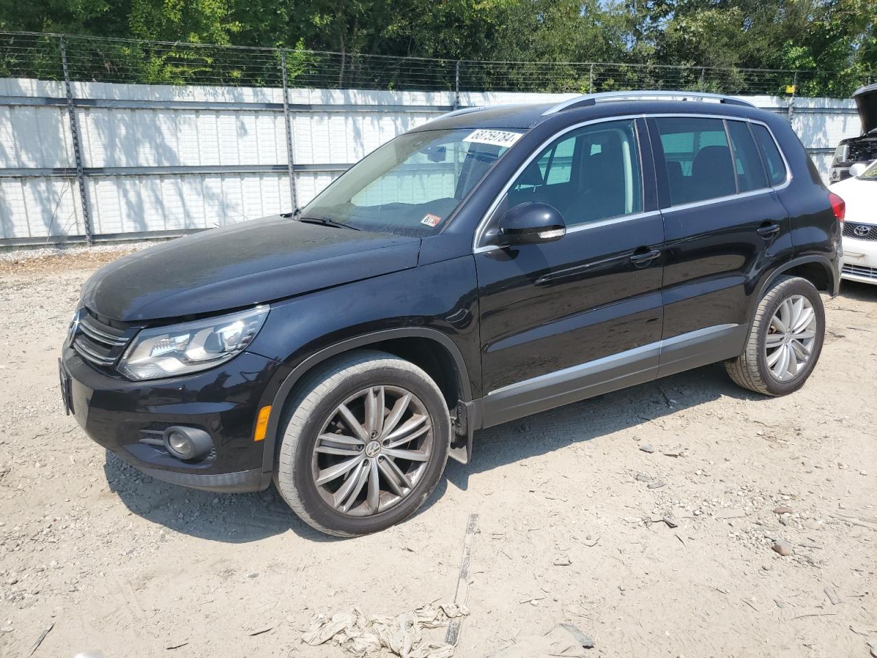 WVGBV7AX8GW586707 2016 VOLKSWAGEN TIGUAN - Image 1