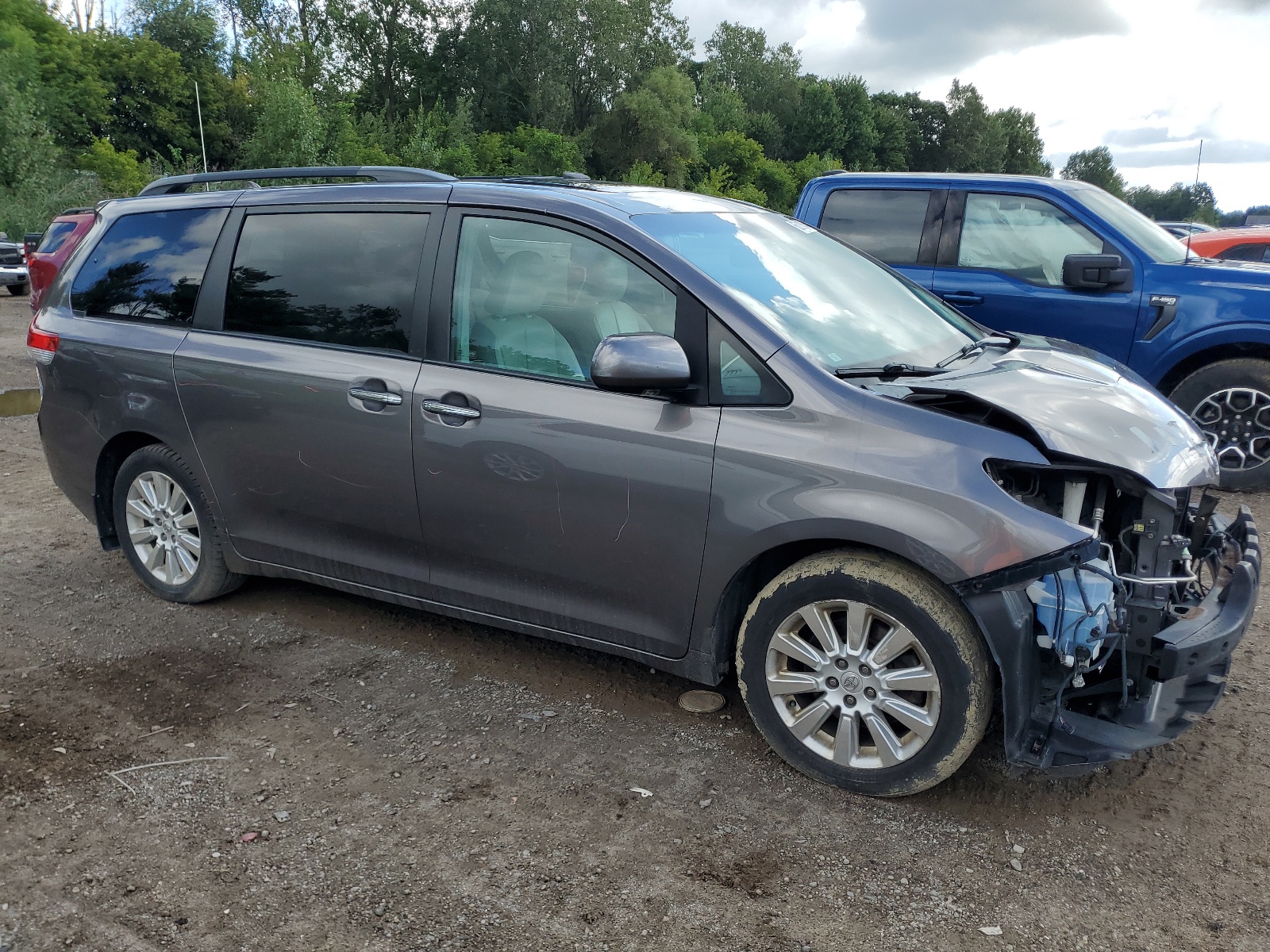 5TDDK3DC3CS031617 2012 Toyota Sienna Xle