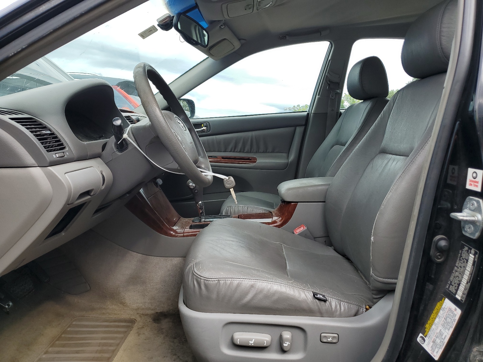 4T1BE32K45U395886 2005 Toyota Camry Le