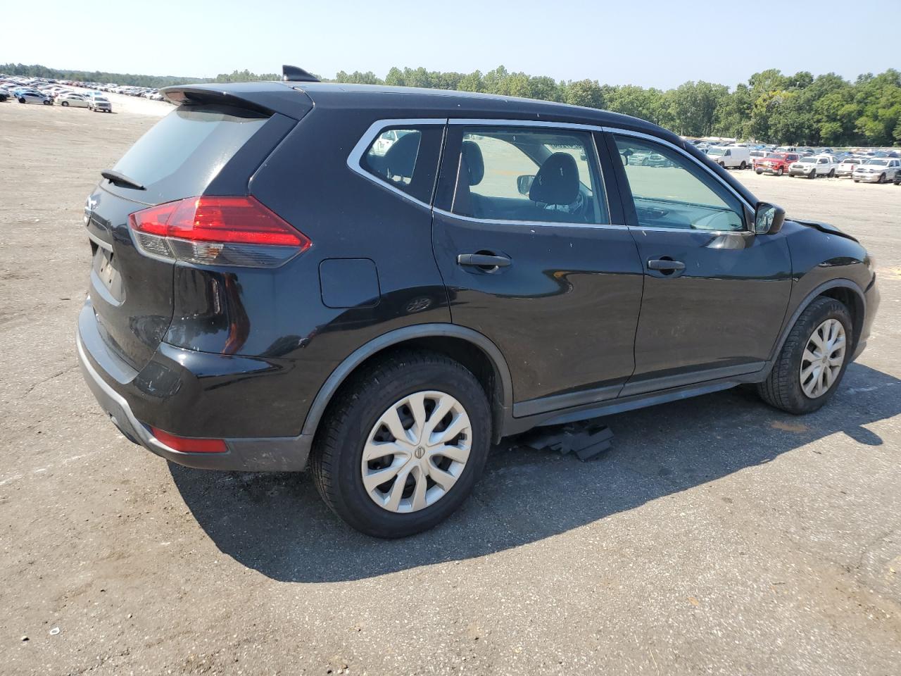 KNMAT2MT3HP607962 NISSAN ROGUE 2017