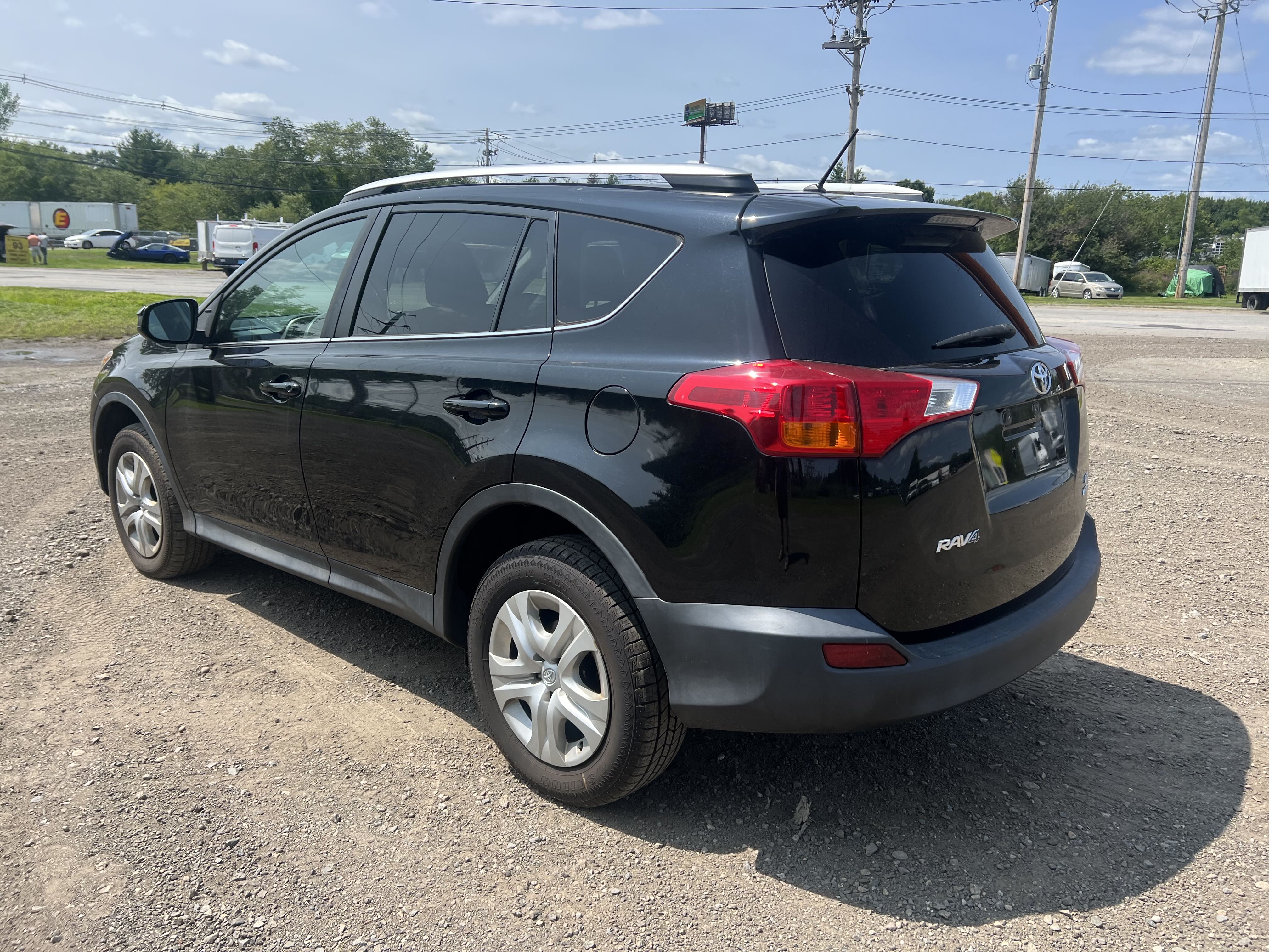 2014 Toyota Rav4 Le vin: 2T3BFREV6EW190776