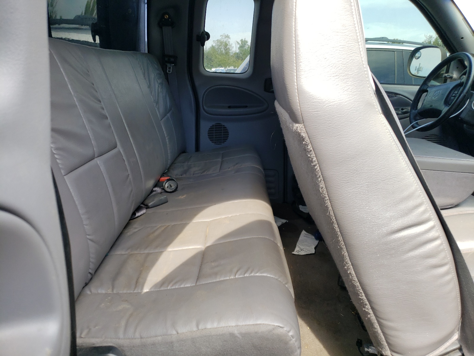 1B7KC23Z4WJ120618 1998 Dodge Ram 2500