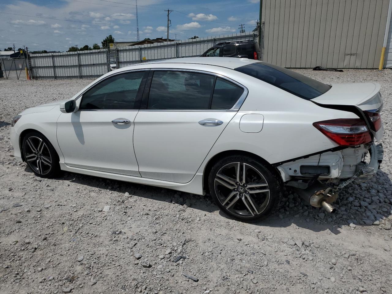 1HGCR3F91GA032469 2016 HONDA ACCORD - Image 2