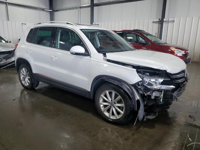  VOLKSWAGEN TIGUAN 2017 Белый