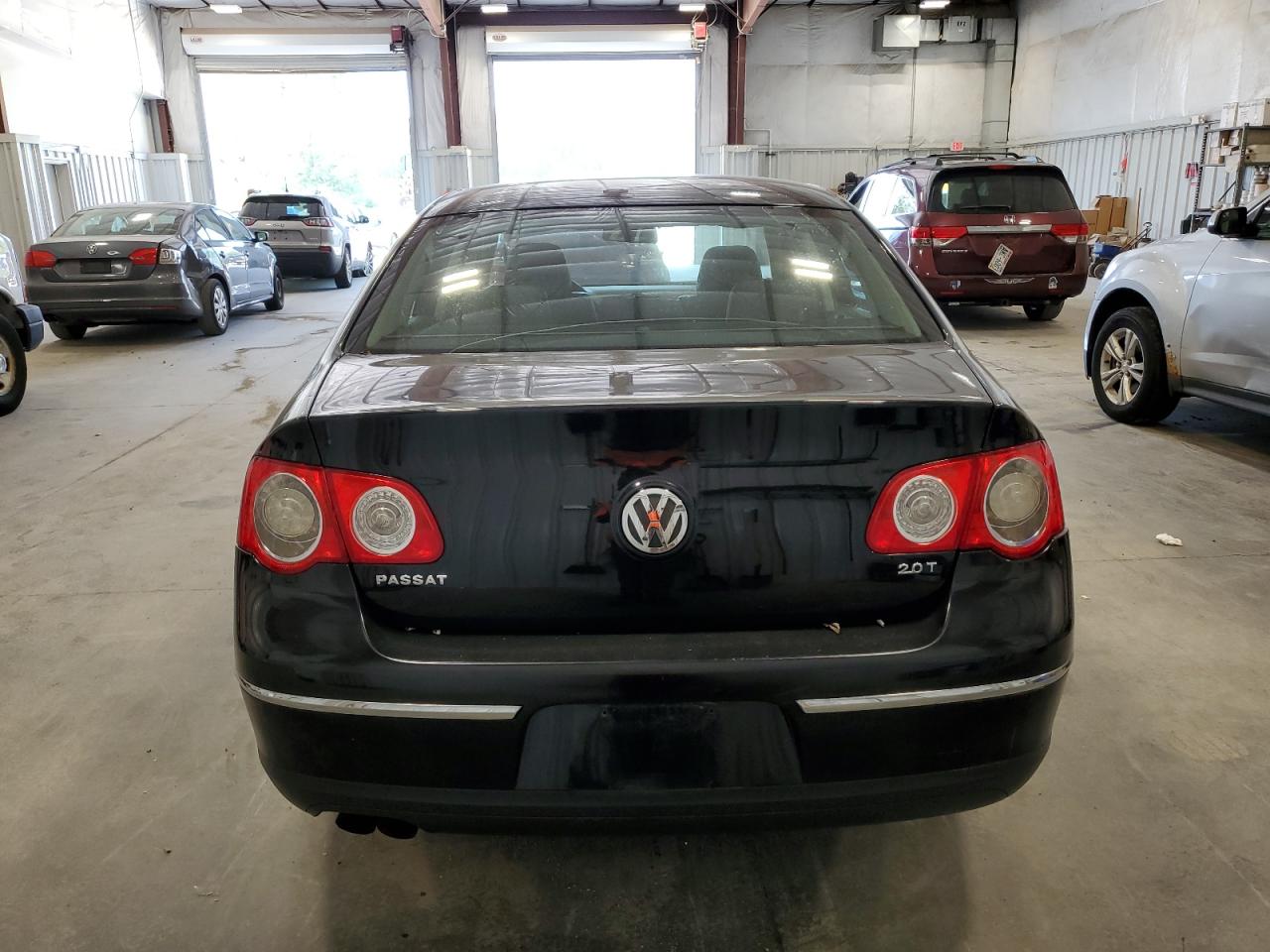 2008 Volkswagen Passat Turbo VIN: WVWJK73C88P031304 Lot: 69035054