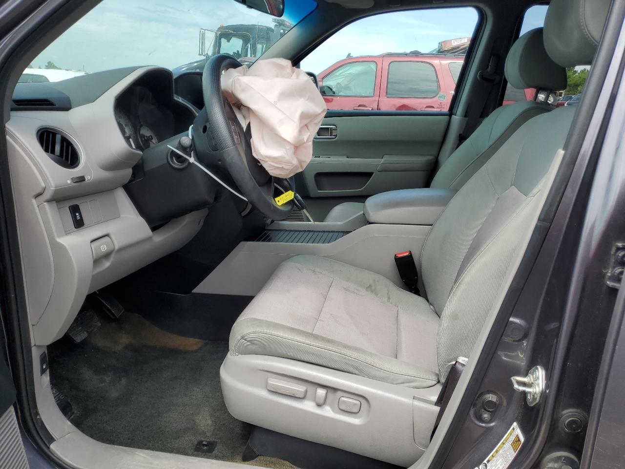 5FNYF4H30FB052908 2015 Honda Pilot Se