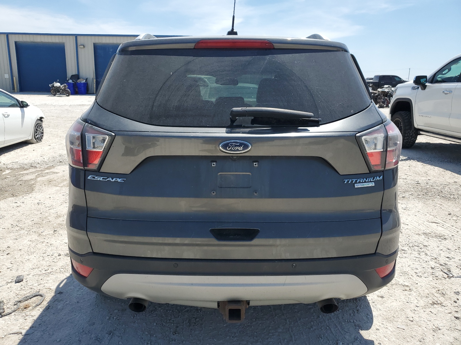 1FMCU0JD5HUB15096 2017 Ford Escape Titanium