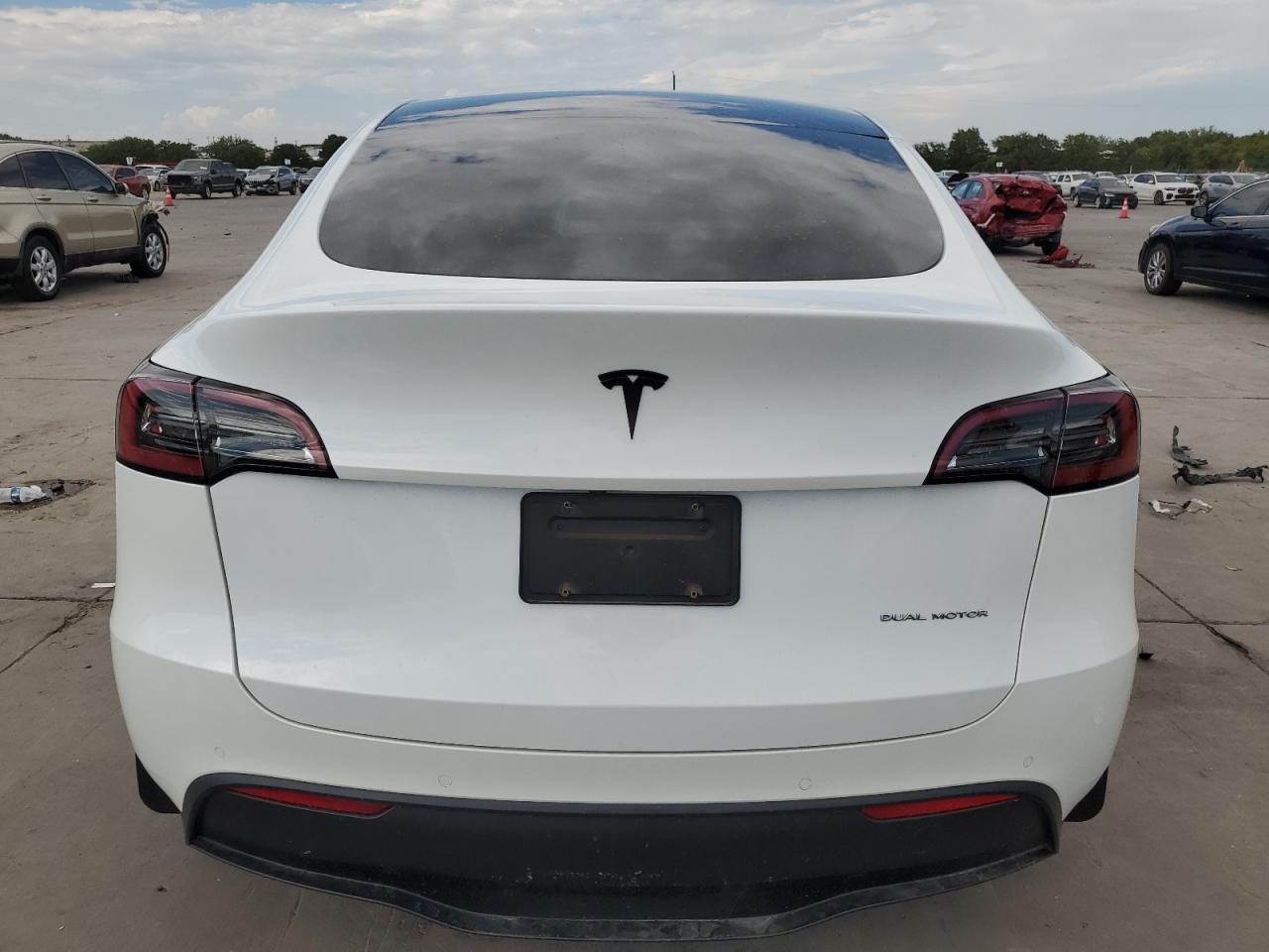 7SAYGDEE7NA010463 2022 Tesla Model Y