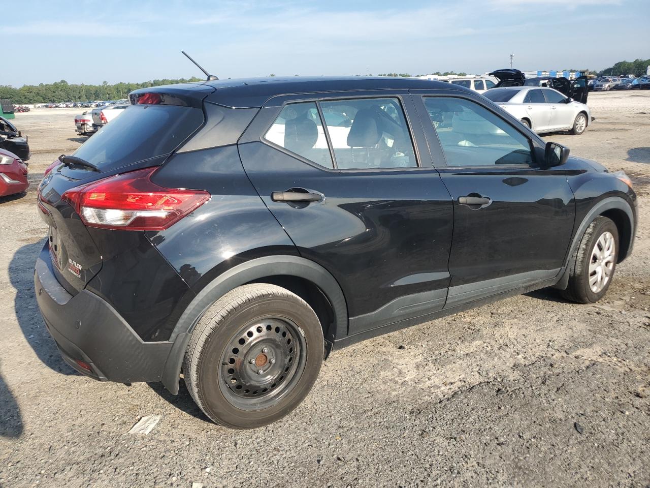2020 Nissan Kicks - Image 3