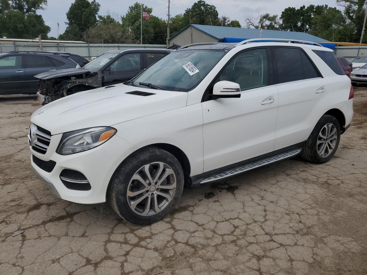 4JGDA5HBXHA883351 2017 MERCEDES-BENZ GLE - Image 1