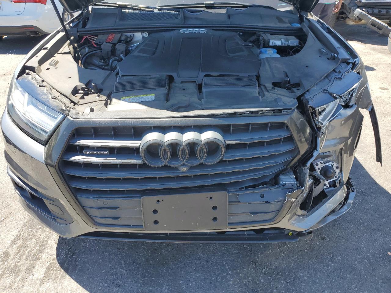 WA1VAAF76HD002606 2017 Audi Q7 Prestige