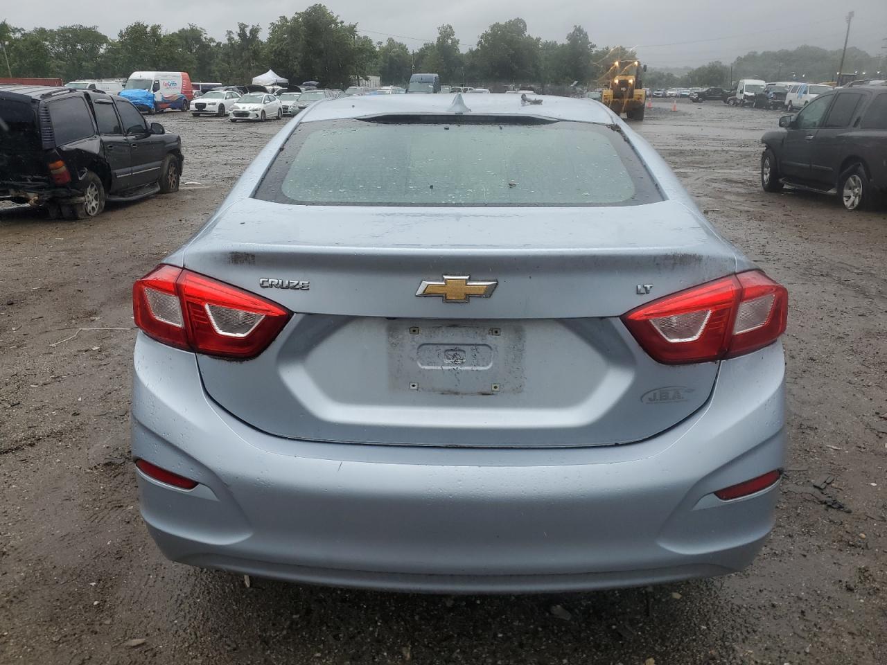 1G1BE5SM6H7142937 2017 Chevrolet Cruze Lt