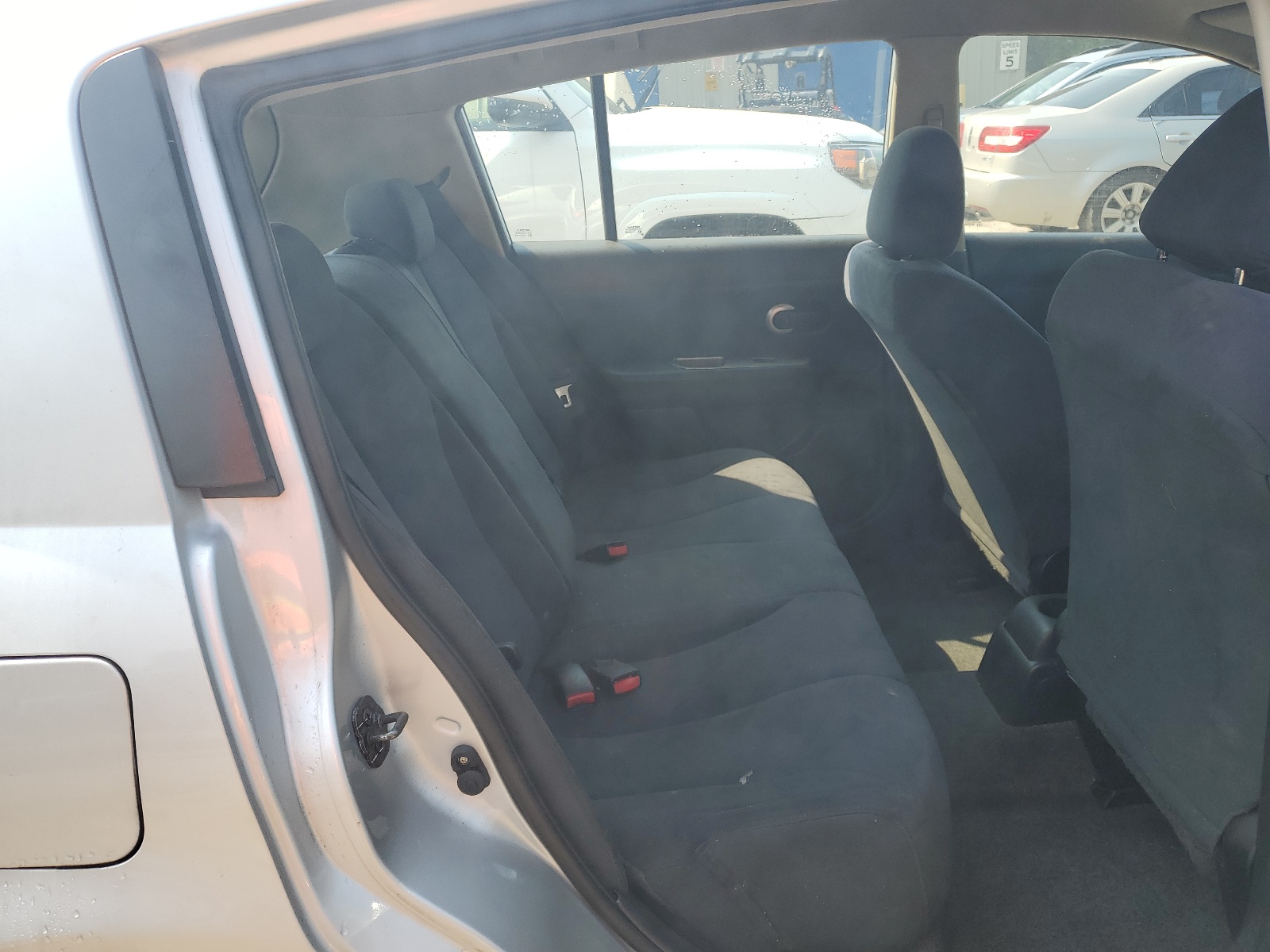 3N1BC13E39L485413 2009 Nissan Versa S