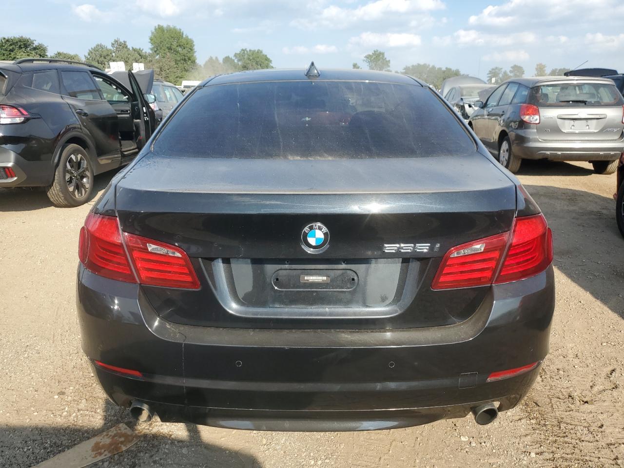 WBAFU7C56BDU56267 2011 BMW 535 Xi