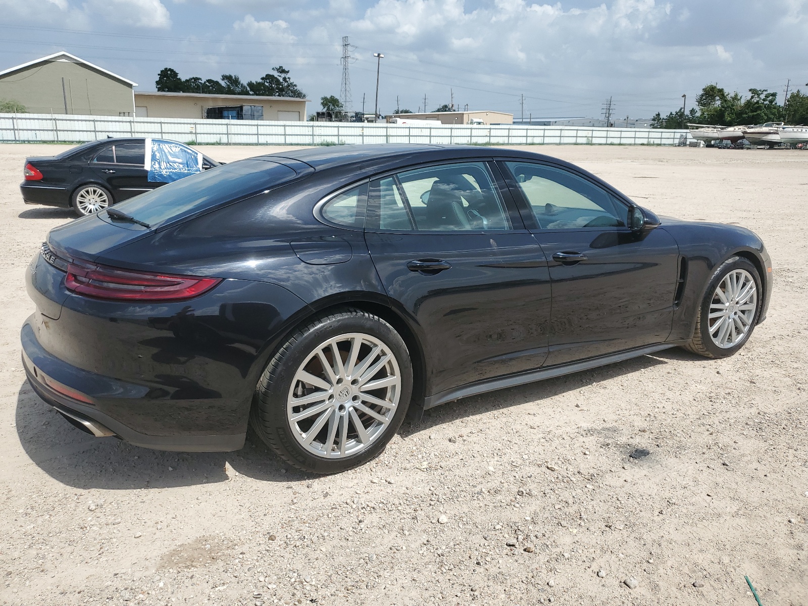 2018 Porsche Panamera 4 vin: WP0AA2A75JL114696