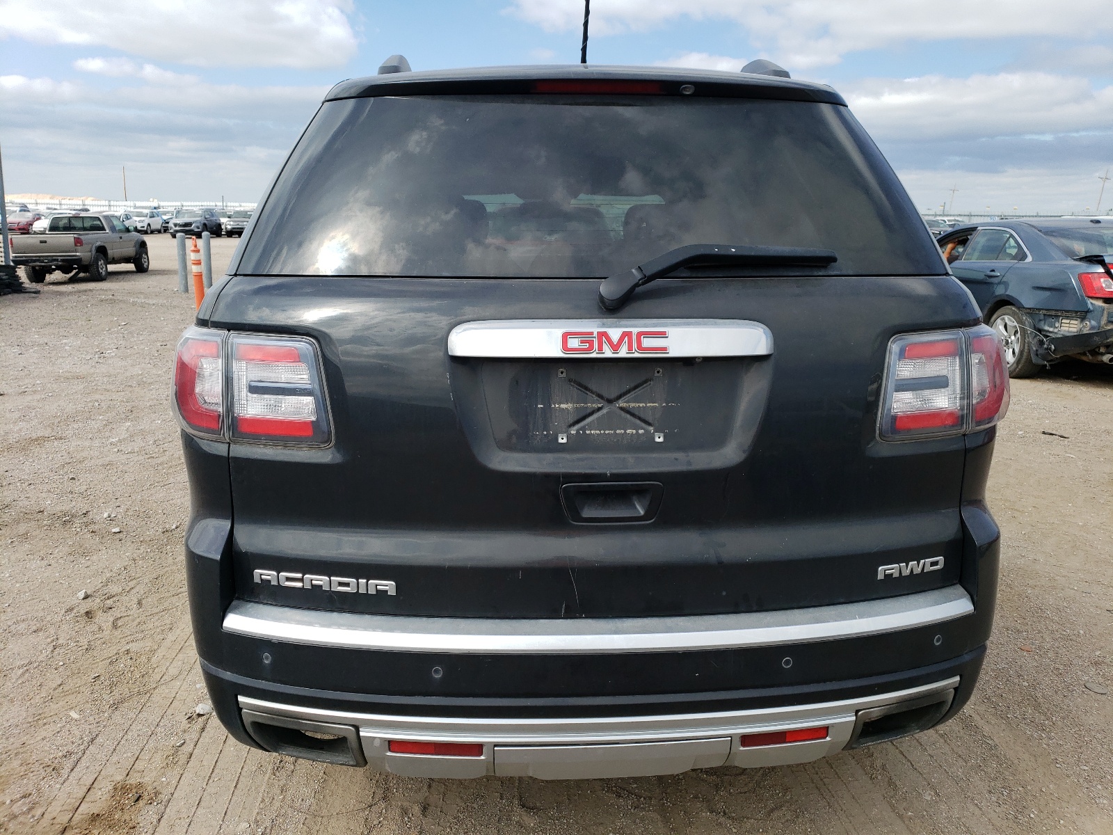 1GKKVTKD9FJ221129 2015 GMC Acadia Denali