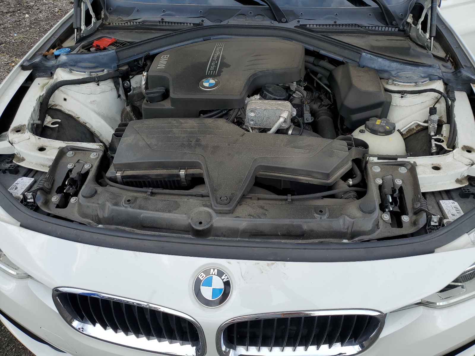 WBA8E5G51JNV02892 2018 BMW 320 Xi