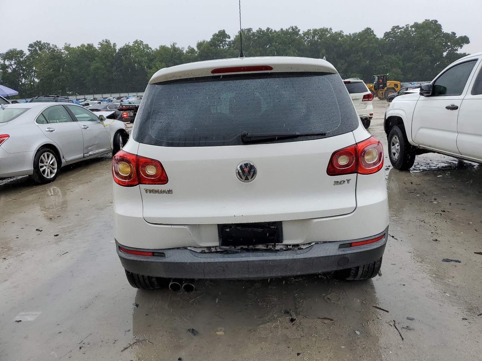 WVGAV7AX8AW531631 2010 Volkswagen Tiguan S