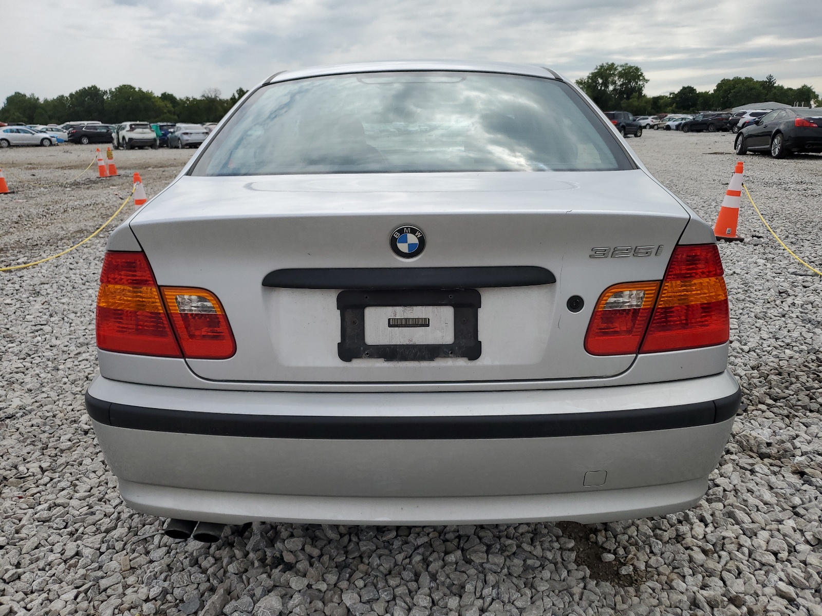 WBAET37452NG82287 2002 BMW 325 I