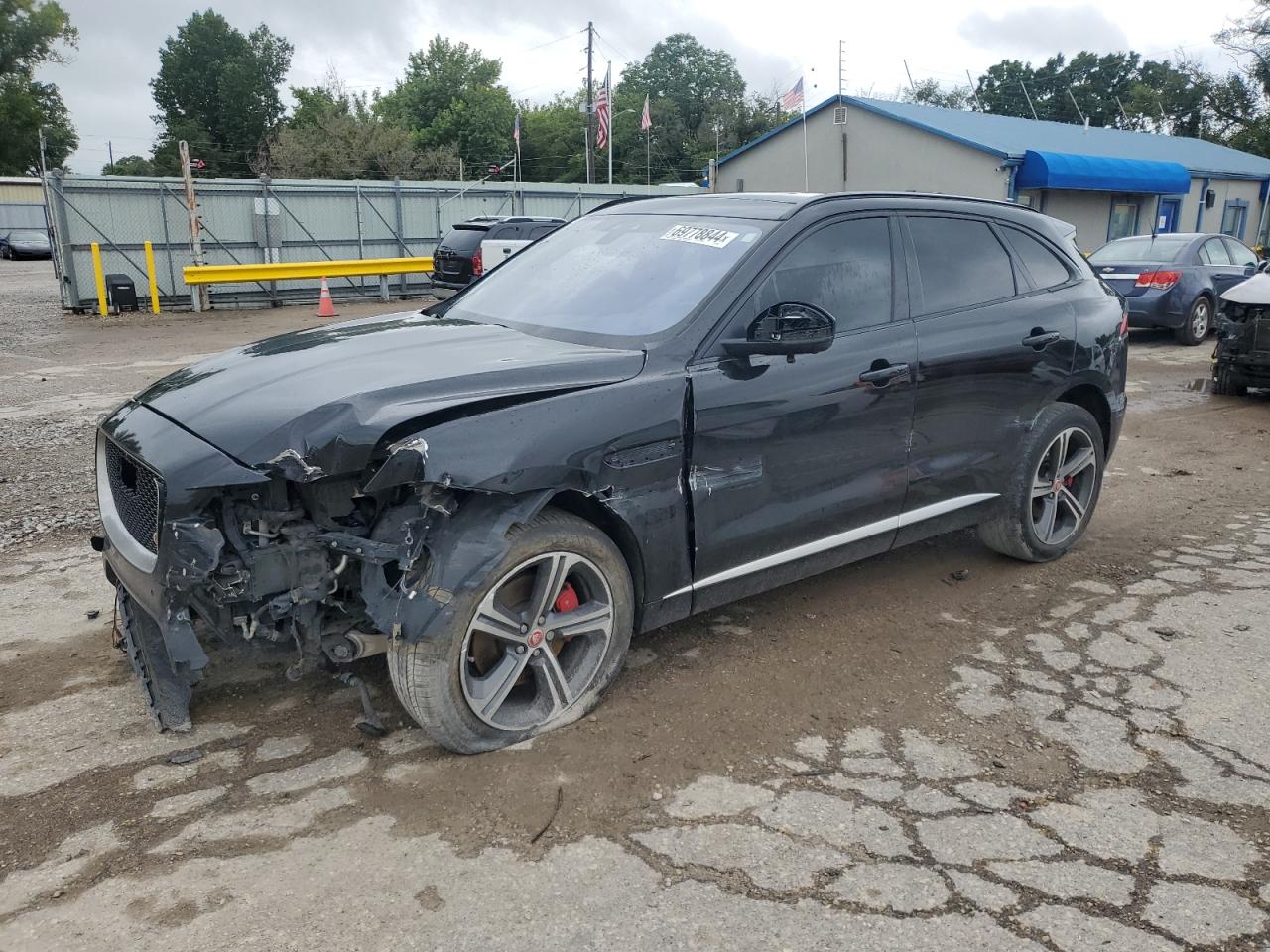 VIN SADCM2FV5JA329809 2018 JAGUAR F-PACE no.1