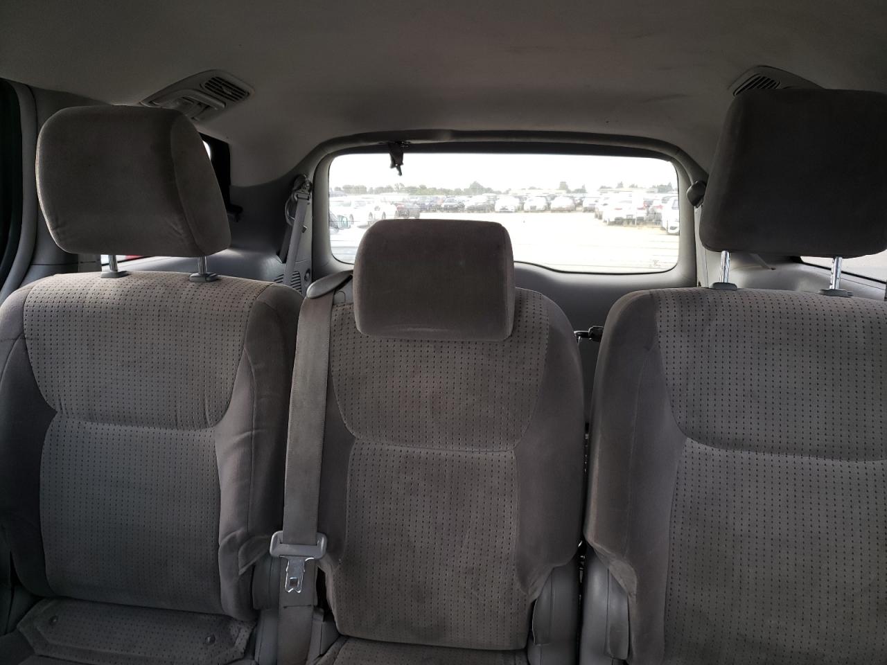 2009 Toyota Sienna - Image 10