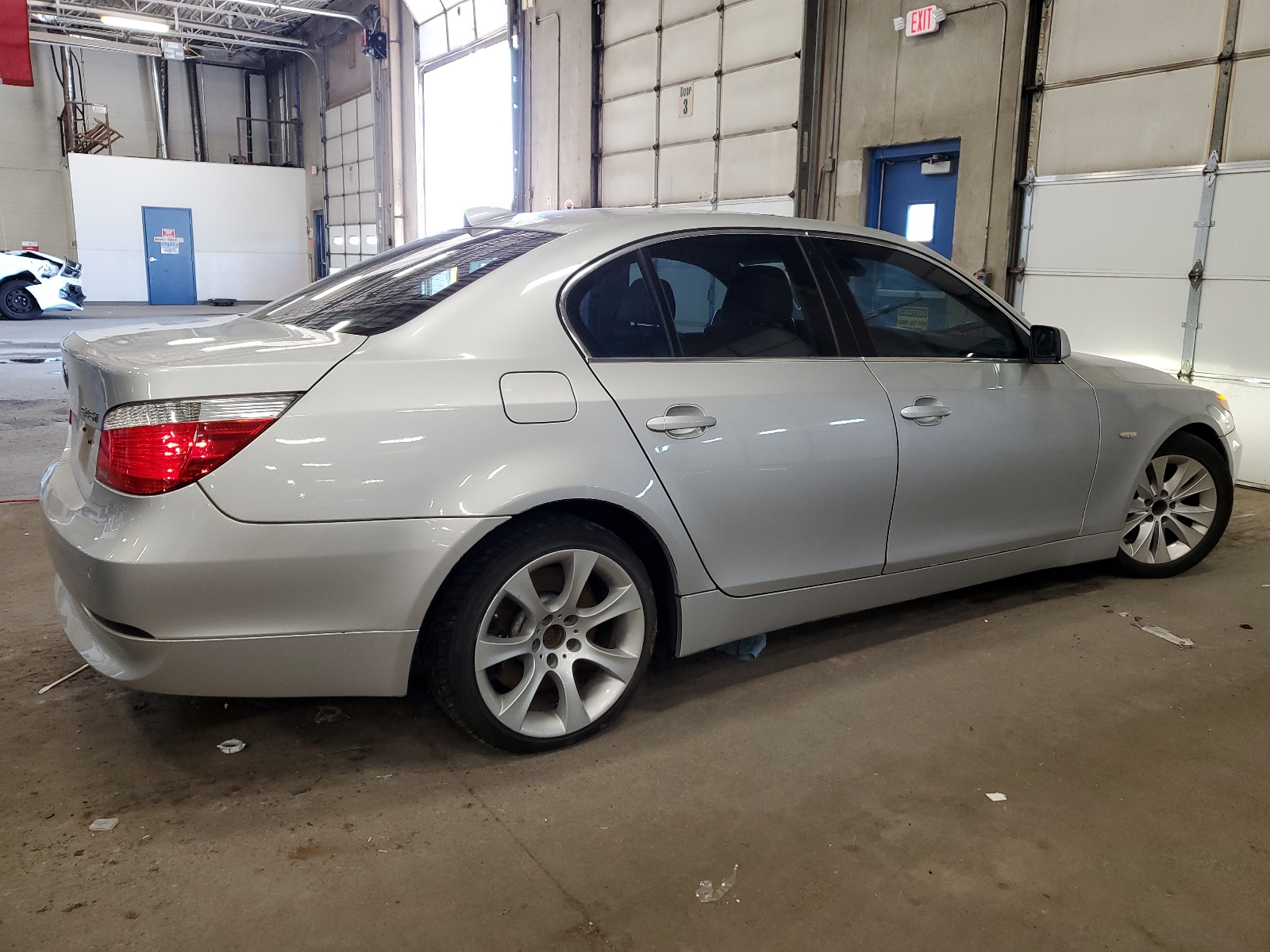 WBANB33555B114979 2005 BMW 545 I