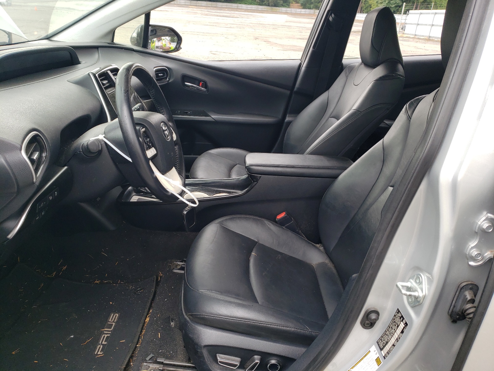 JTDKARFUXH3031853 2017 Toyota Prius