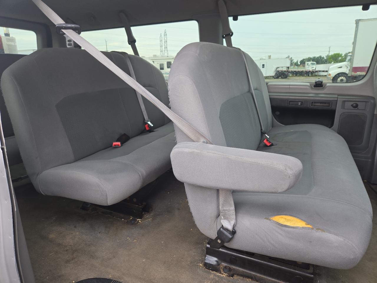 2012 Ford Econoline E350 Super Duty Wagon VIN: 1FBNE3BL2CDA77650 Lot: 67491594