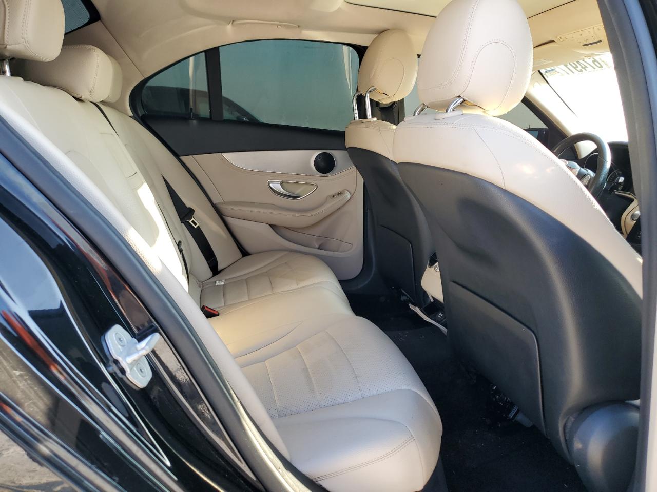 2016 Mercedes-Benz C 300 VIN: 55SWF4JB0GU122142 Lot: 67491724