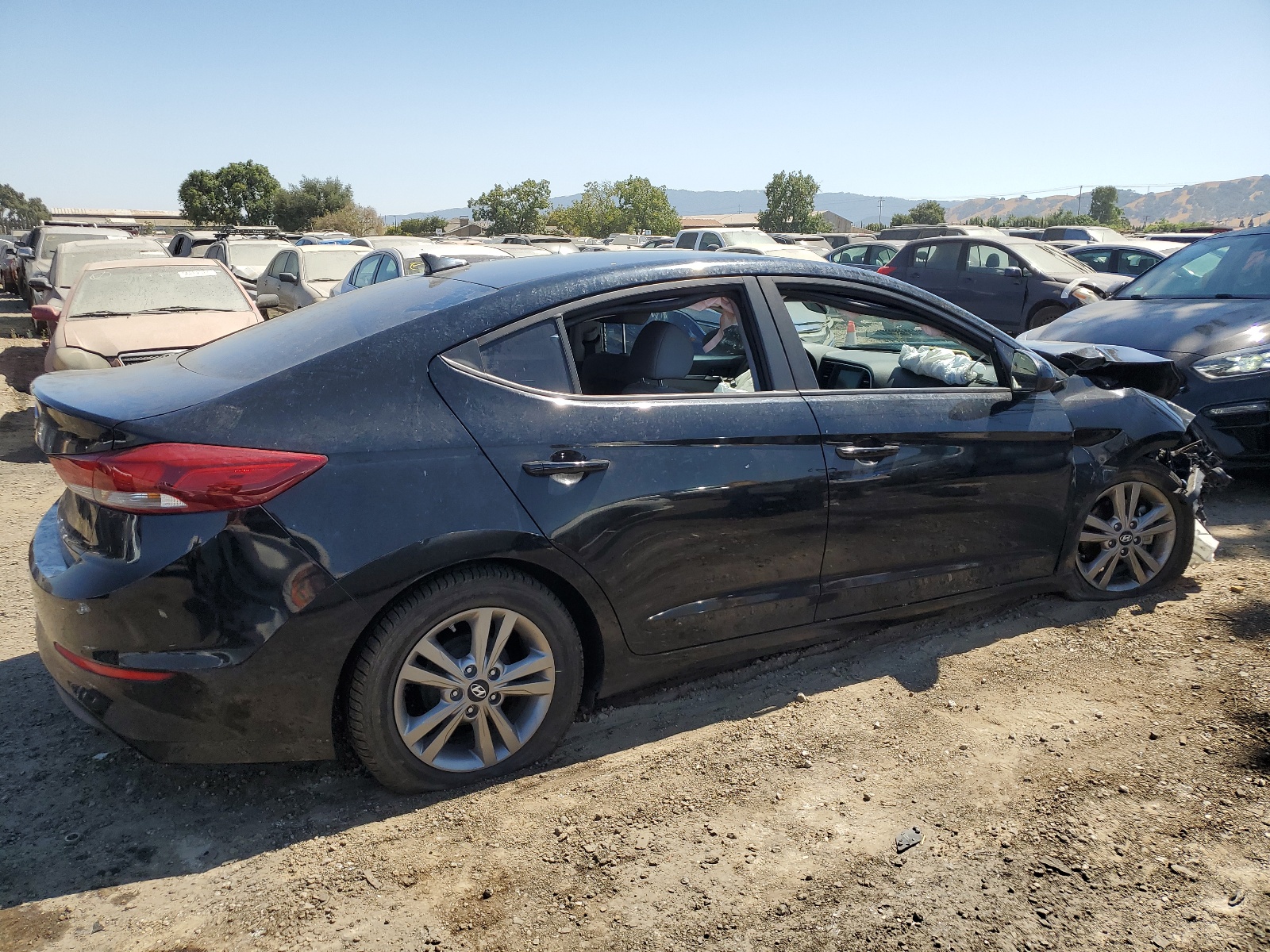 2017 Hyundai Elantra Se vin: KMHD84LF8HU102941