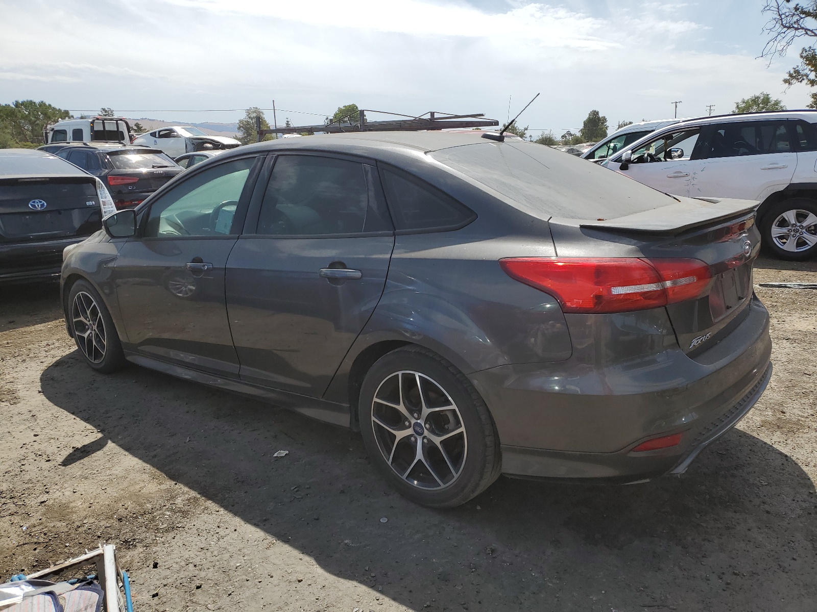 2015 Ford Focus Se vin: 1FADP3FE5FL241521