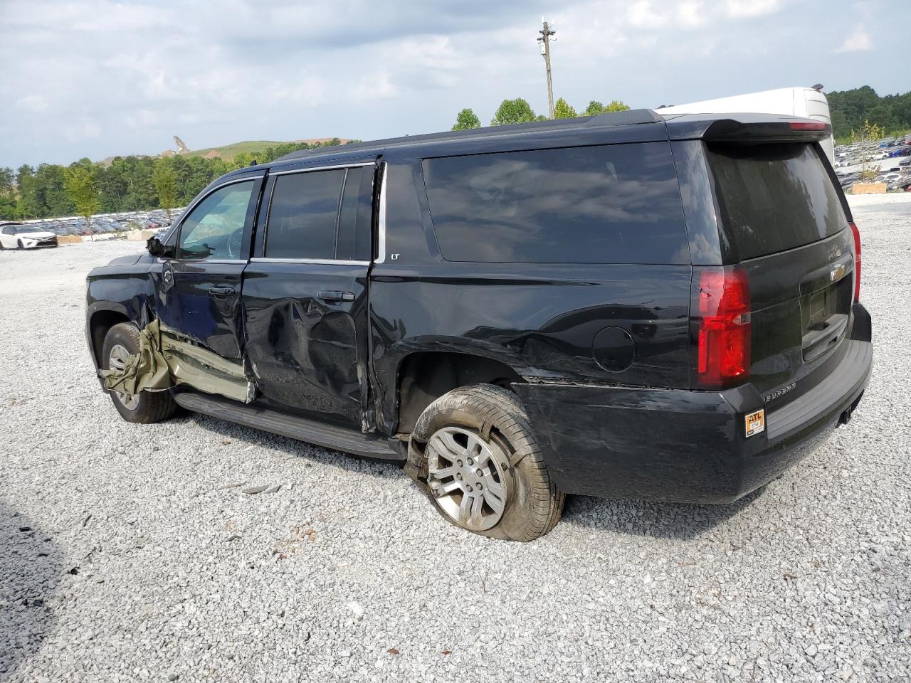 1GNSKHKC1KR368587 2019 CHEVROLET SUBURBAN - Image 2