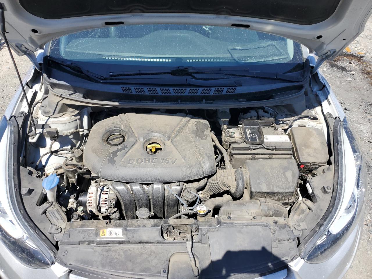 2015 Hyundai Elantra - Image 11