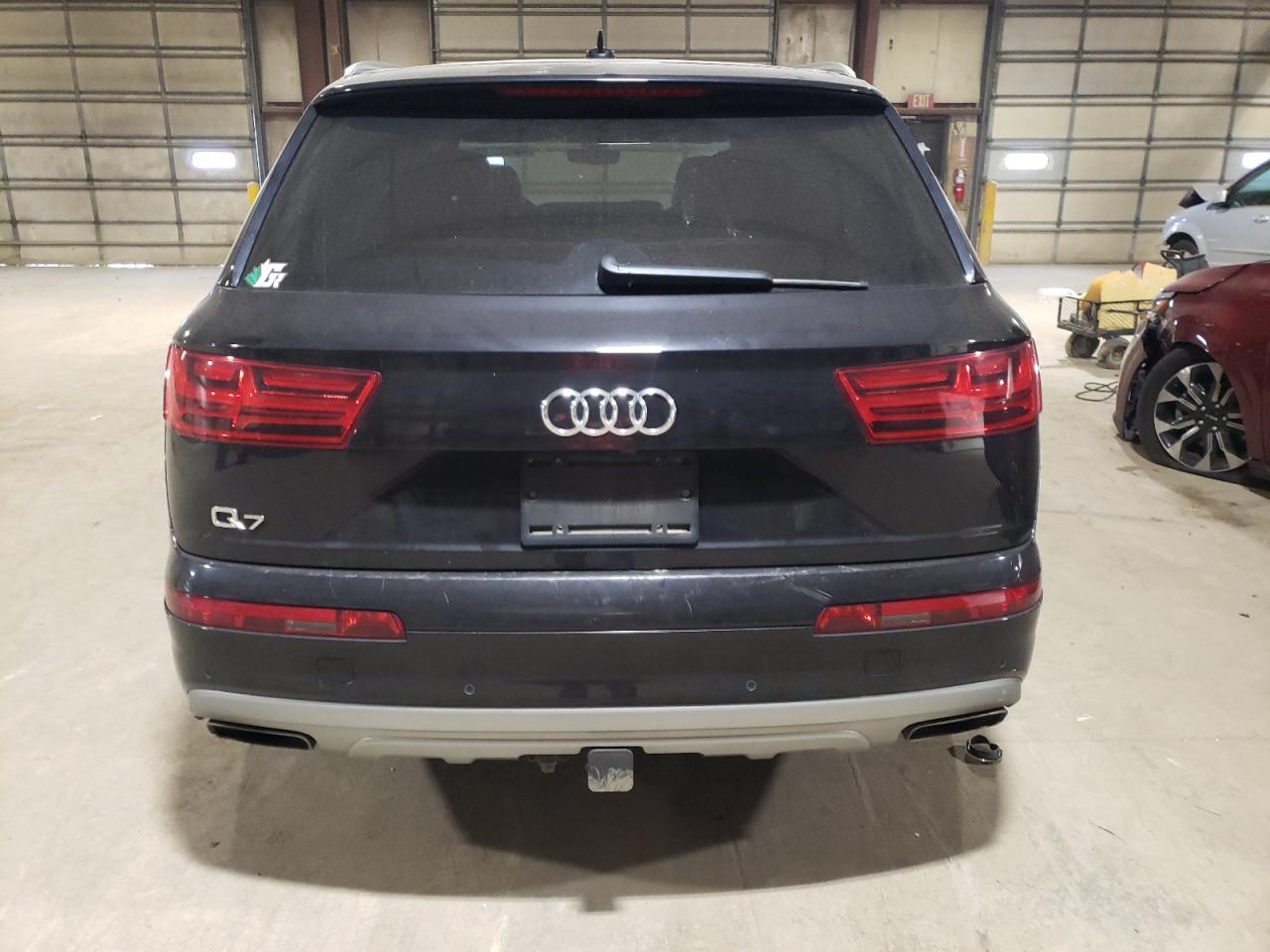 WA1LAAF7XKD024820 2019 Audi Q7 Premium Plus