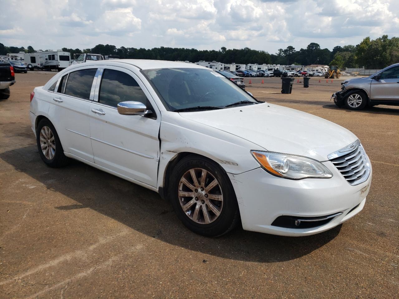 1C3CCBCG3DN586683 2013 Chrysler 200 Limited