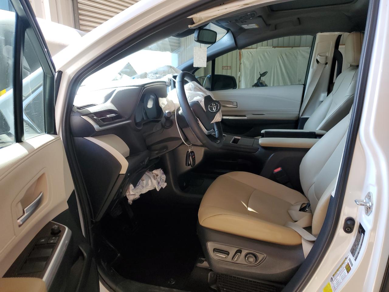 2022 Toyota Sienna Xle VIN: 5TDYRKEC3NS110049 Lot: 65832534