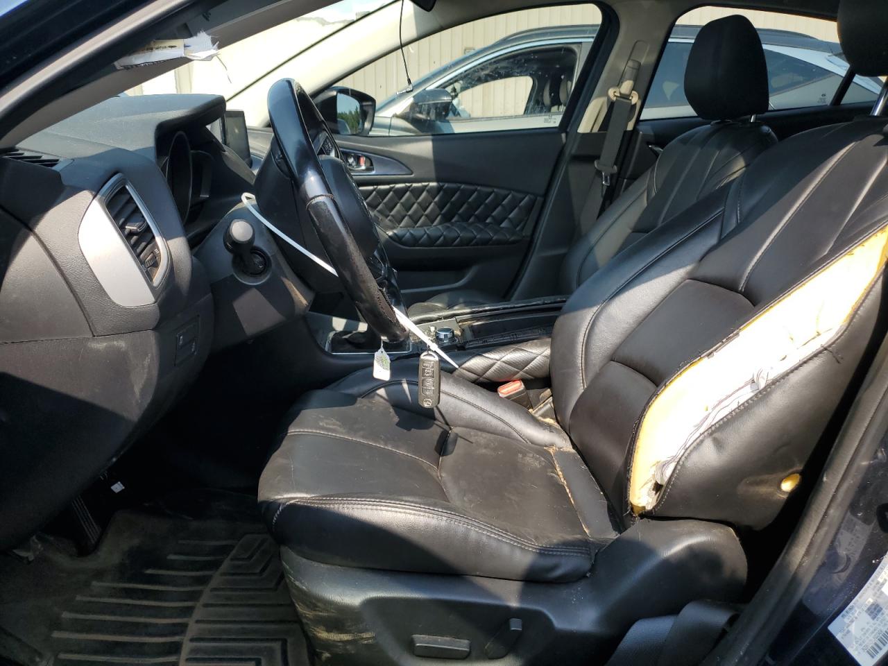 2018 Mazda 3 Touring VIN: 3MZBN1V31JM223498 Lot: 63068534