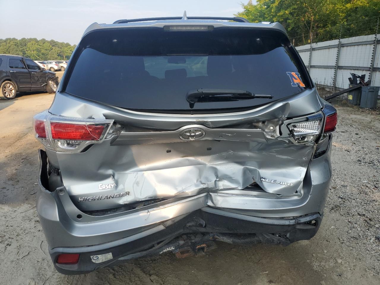 2015 Toyota Highlander Xle VIN: 5TDJKRFH4FS198751 Lot: 64811144