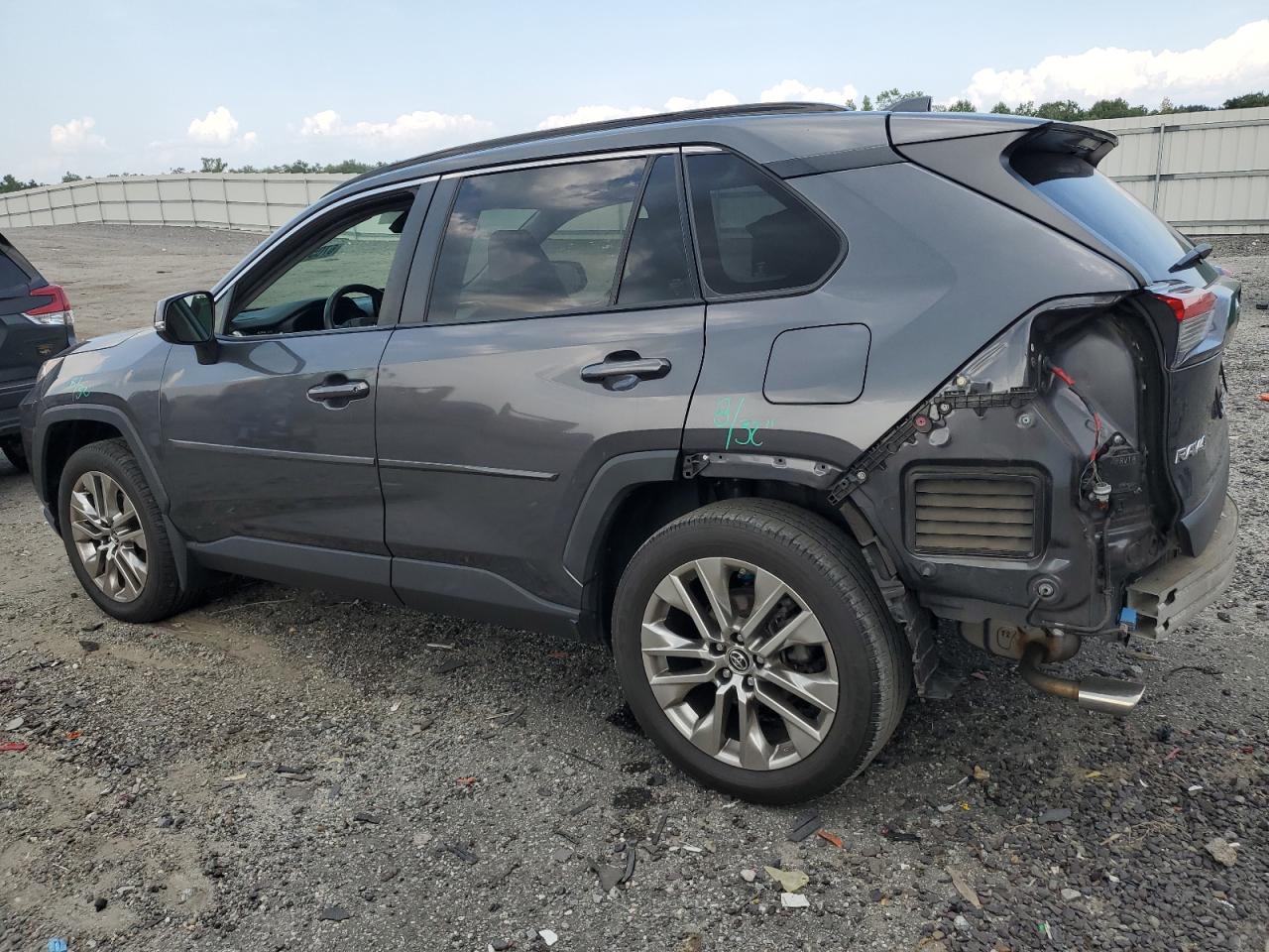 JTMA1RFVXKD506441 2019 TOYOTA RAV 4 - Image 2