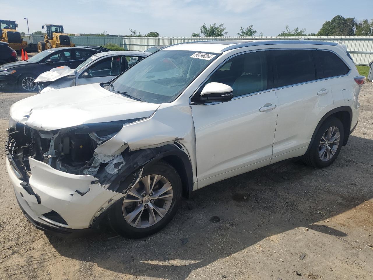 5TDJKRFH3FS084983 2015 TOYOTA HIGHLANDER - Image 1